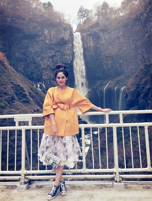 ชมพู่ อารยา