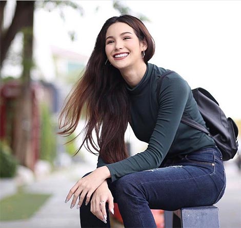 จูลี่ The Face