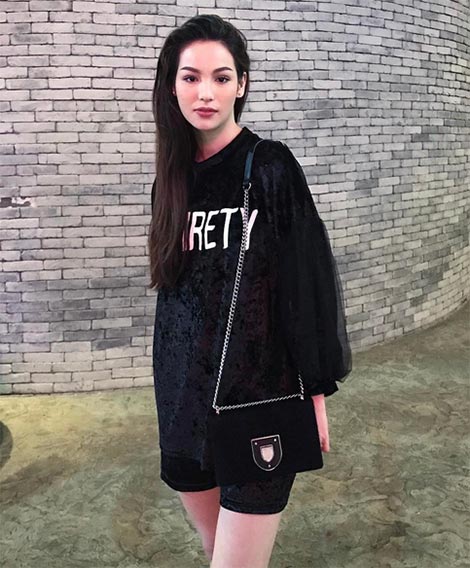 จูลี่ The Face