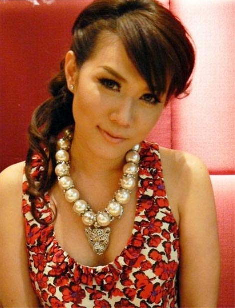 เมย์ เฟื่องอารมย์