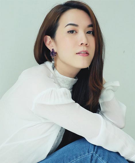 เมย์ เฟื่องอารมย์