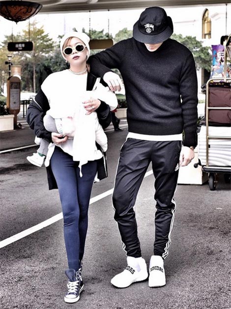 รองเท้าผ้าใบ ดารา