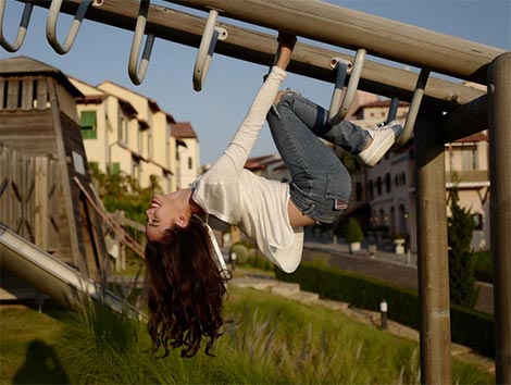 รองเท้าผ้าใบ ดารา