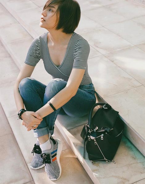 รองเท้าผ้าใบ ดารา