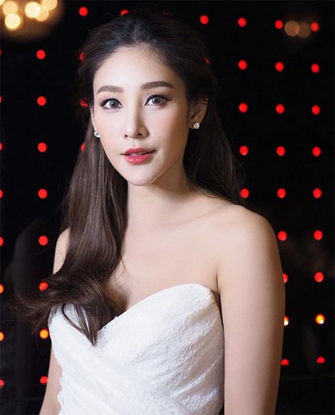 ทรงผมออกงานดารา