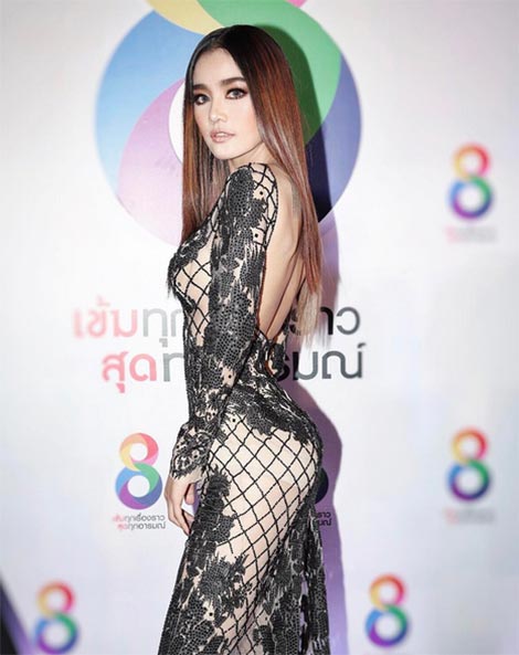 ทรงผมออกงานดารา