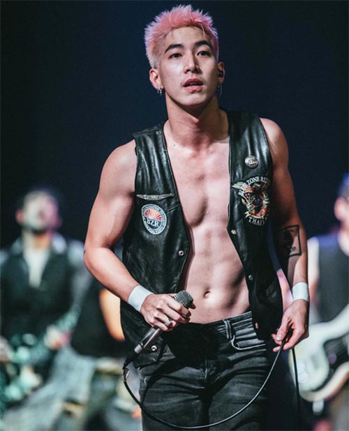 กล้ามดาราชาย