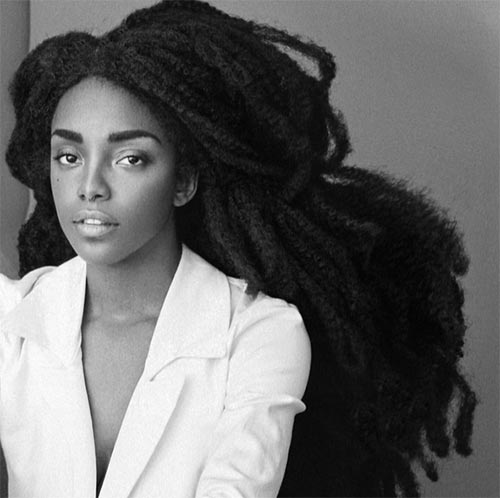 นางแบบผมฟู