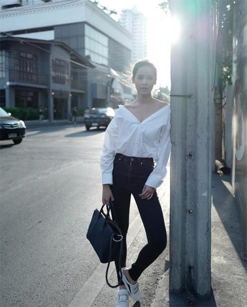 เสื้อเชิ้ตเปิดไหล่