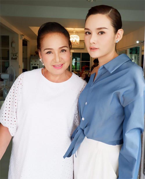 ดารา คุณแม่เลี้ยงเดี่ยว