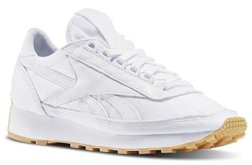 รองเท้าผ้าใบสีขาว2017