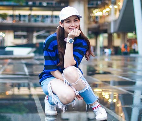 จูลี่ เดอะเฟซ