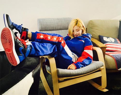 รองเท้าผ้าใบ ดาราเกาหลีใส่