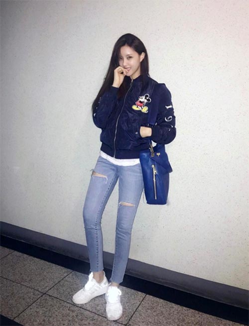 รองเท้าผ้าใบ ดาราเกาหลีใส่