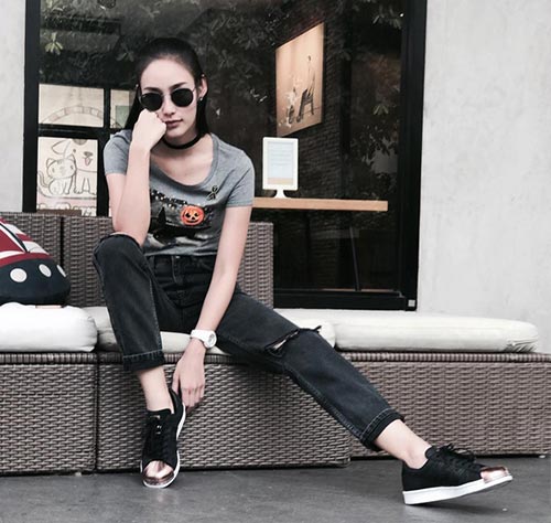 นาว ทิสานาฏ