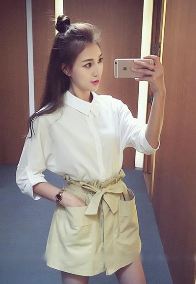 ชุดทำงานแบบขาสั้น