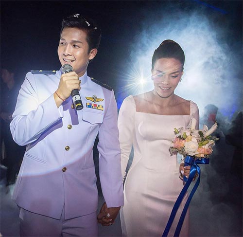 แฟนนักวอลเลย์บอลหญิงทีมชาติไทย