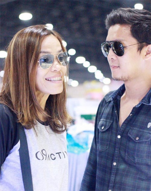 แฟนนักวอลเลย์บอลหญิงทีมชาติไทย