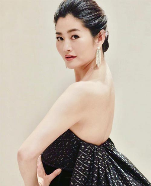 สู่ขวัญ บูลกุล