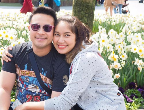 ดาราที่มีแฟนในเครื่องแบบ