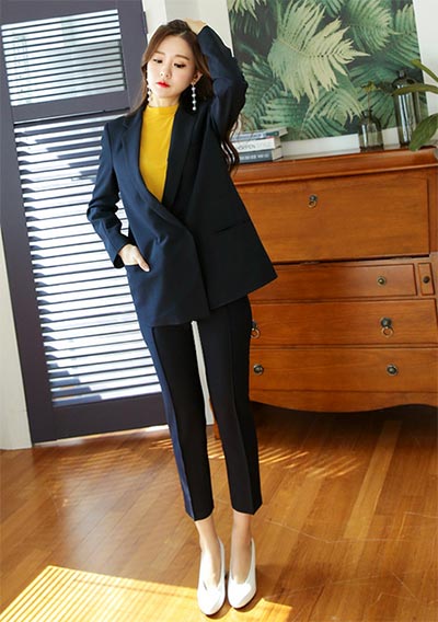 ชุดทํางานแบบกางเกง