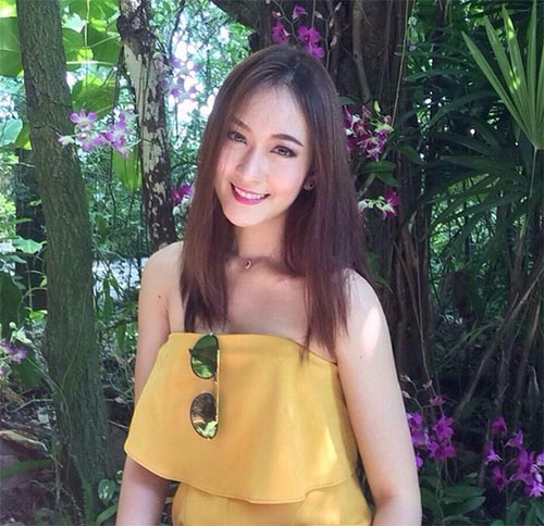 ชมพู่ ภัทราวรรณ พานิชชา