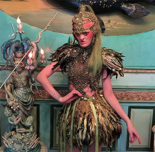 นางแบบสวยแปลก