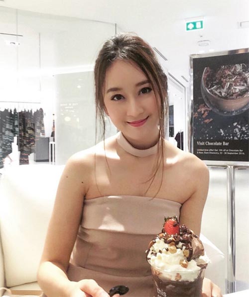 ชมพู่ ภัทราวรรณ พานิชชา