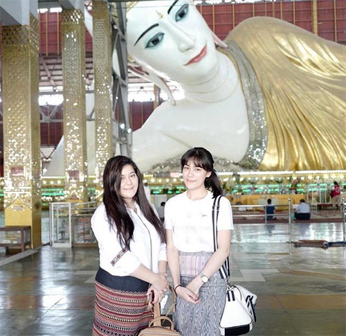 ดาราใส่ผ้าถุงไปวัด