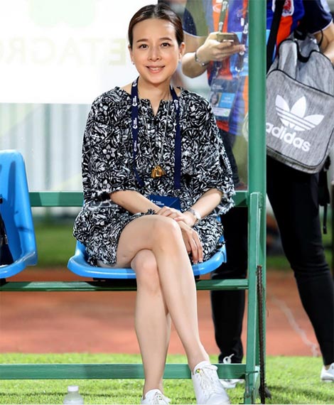 นวลพรรณ ล่ำซำ