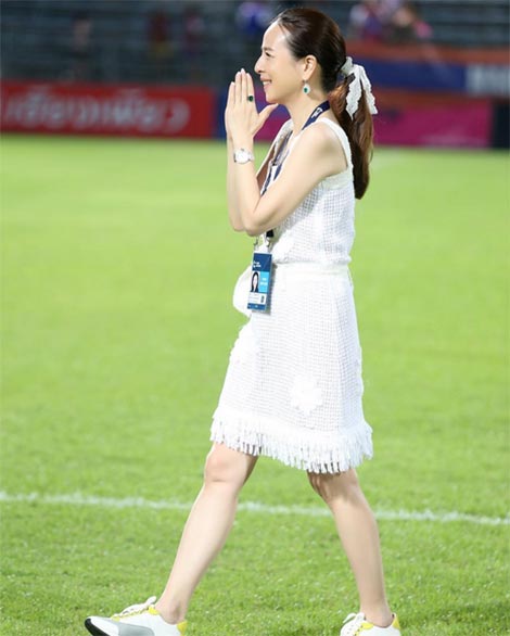 นวลพรรณ ล่ำซำ