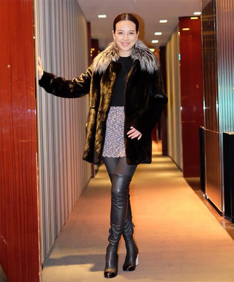 นวลพรรณ ล่ำซำ