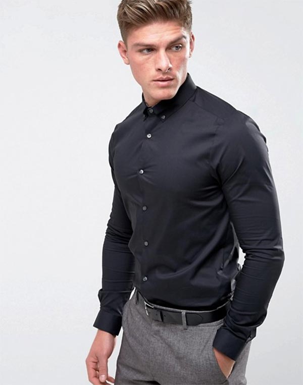 เสื้อเชิ้ตสีดำ