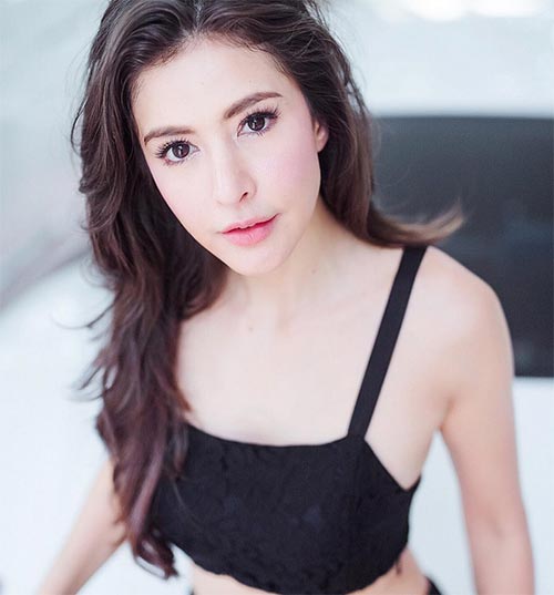 ดาราหญิง