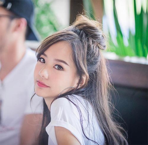 มัดจุกครึ่งหัว