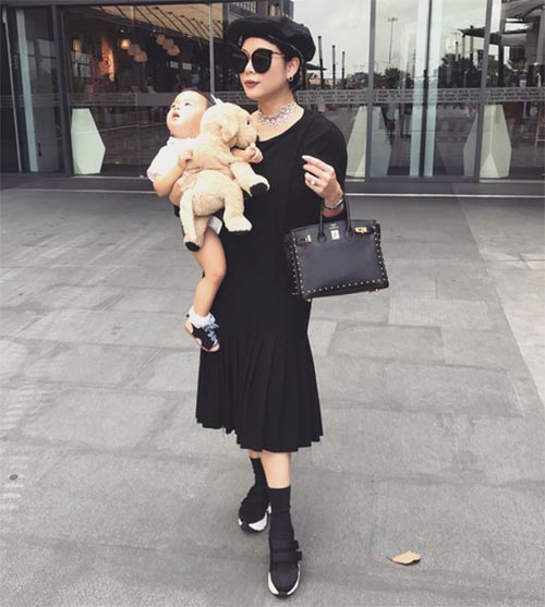 กระเป๋าสีดำ