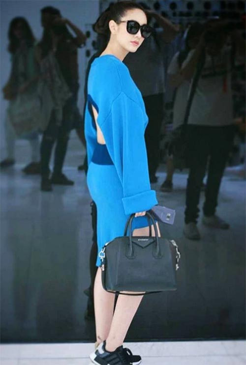 กระเป๋าสีดำ