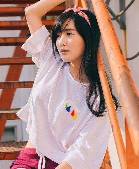 เสื้อยืดสีขาว