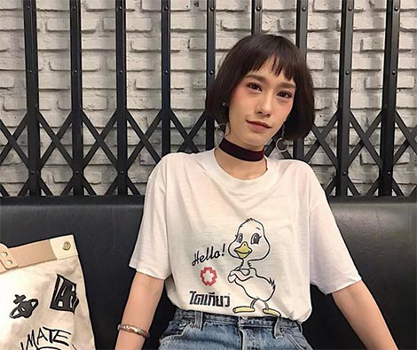 เสื้อยืดสีขาว