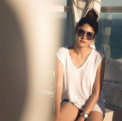 เสื้อยืดสีขาว