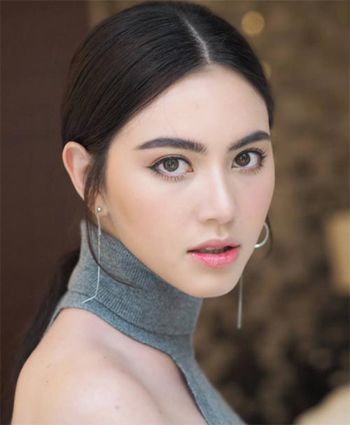 แต่งหน้าแบบสุภาพ