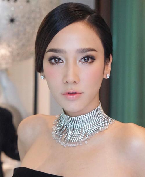 แต่งหน้าแบบสุภาพ