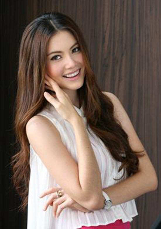 ใหม่ ดาวิกา