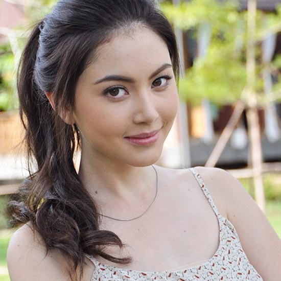 ใหม่ ดาวิกา