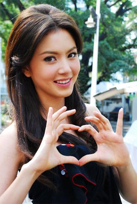 ใหม่ ดาวิกา