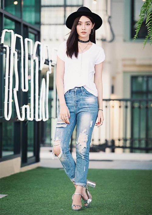 กางเกงยีนส์ขาด