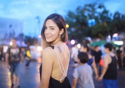 แฟชั่นเปิดหลัง