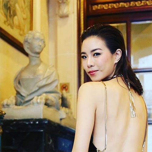 แฟชั่นเปิดหลัง