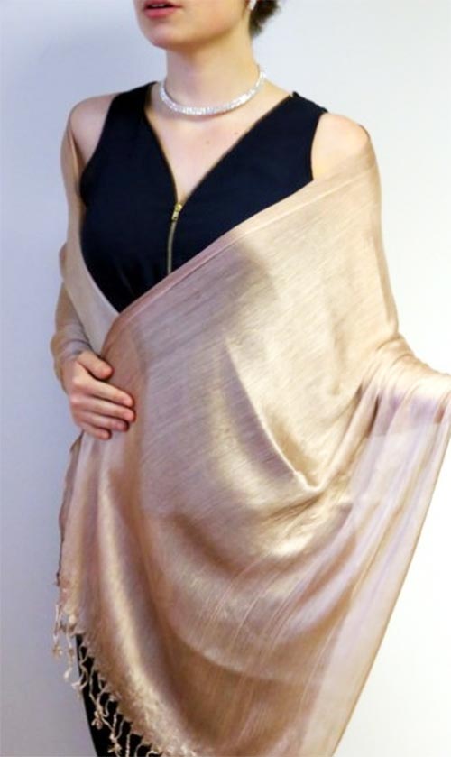 ผ้าคลุมไหล่