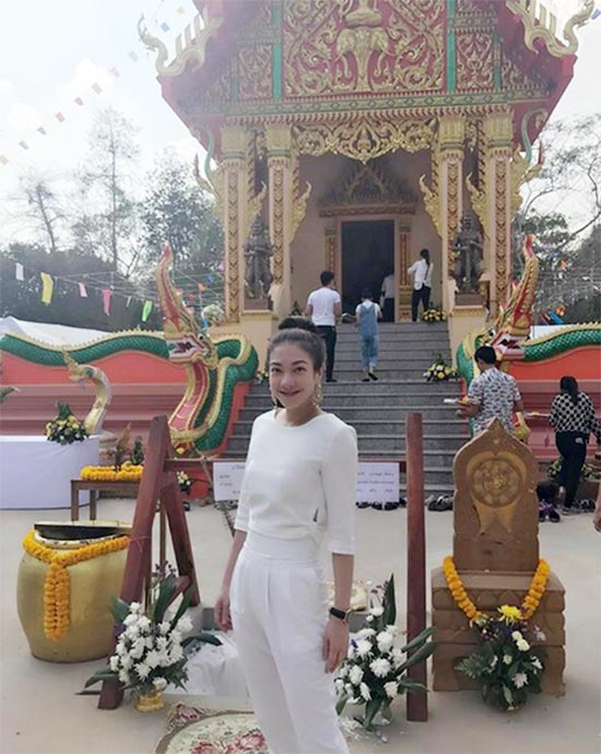 ชุดไปวัดดารา